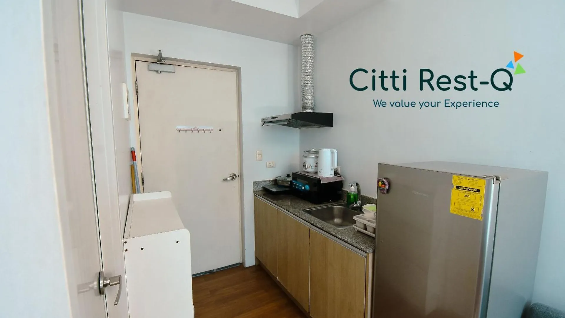 Apartment Cozy Studio Free Wifi & Netflix Makati Crq-1