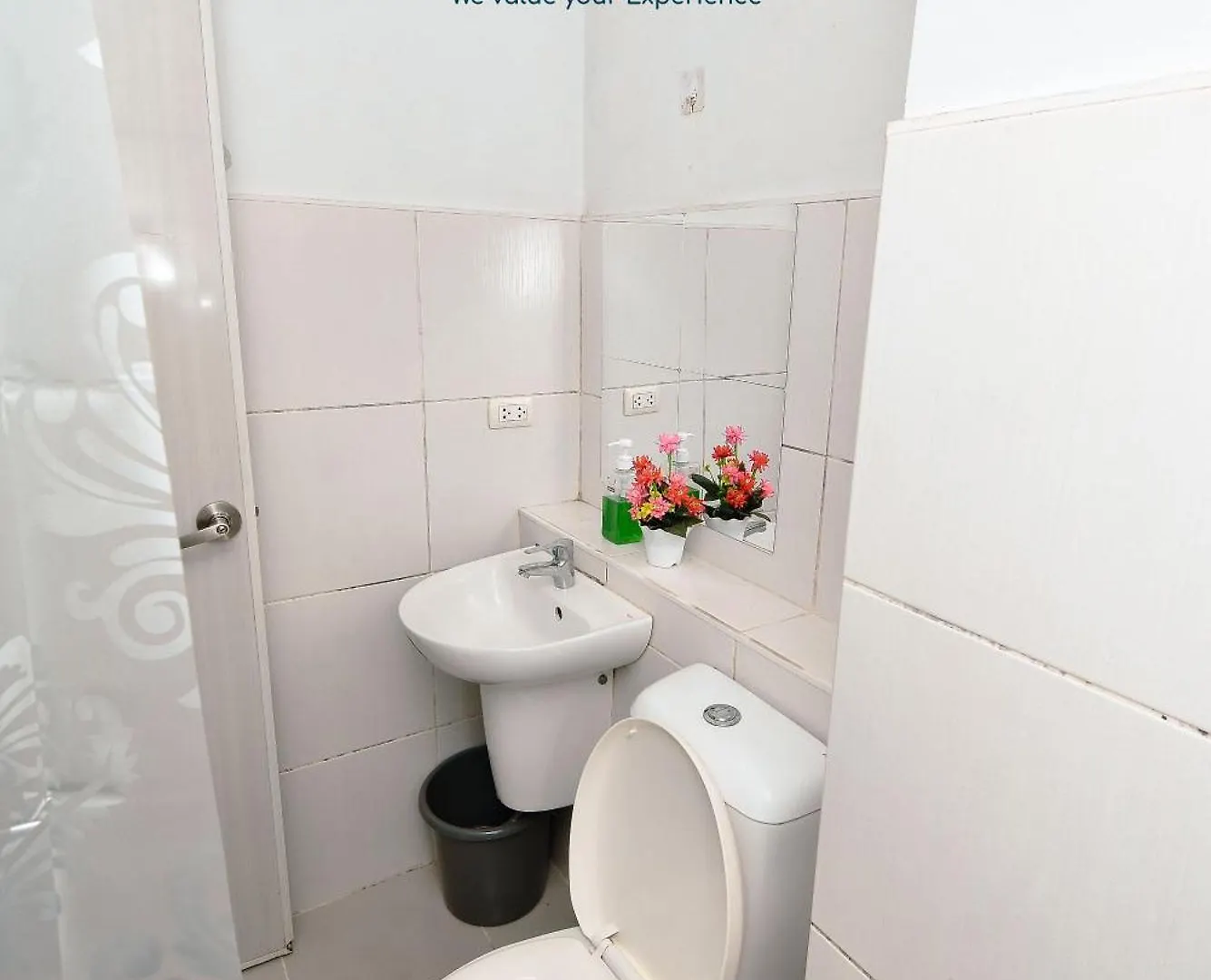 Cozy Studio Free Wifi & Netflix Makati Crq-1 Apartment Manila